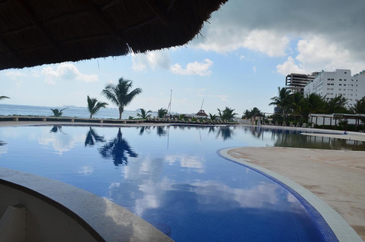 Tu Hogar Frente Al Mar Caribe, Vive Cancun Exterior photo